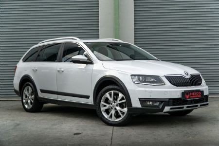 SKODA Octavia NE Scout Premium AWD MY16