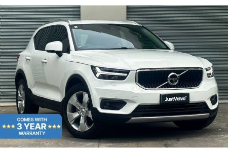 XC40 T4 Momentum in Ice White MY20