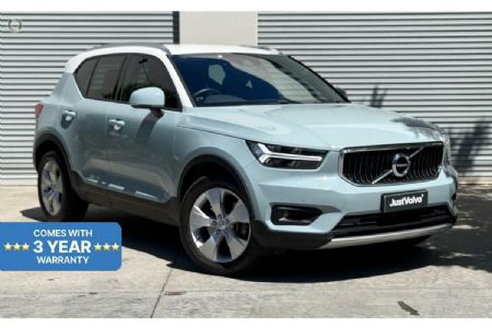 XC40 T4 Momentum MY19 in Amazon Blue 